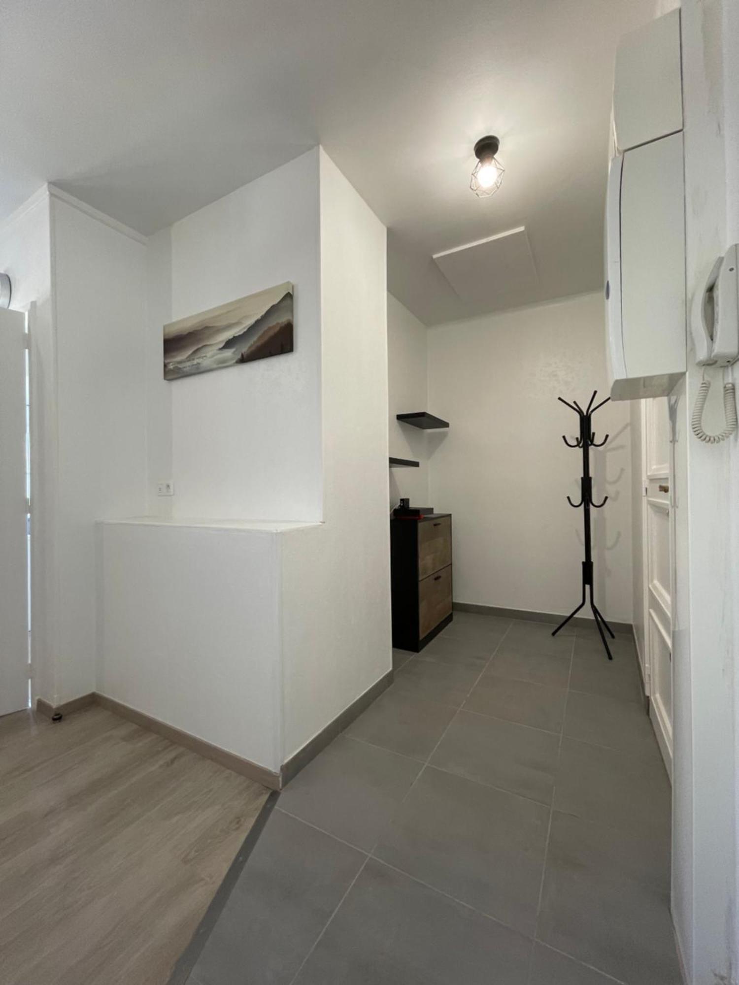 Appartement Renove Tout Equipe, Centre Ville, Proche De La Gare Et Commerce Flers  Exterior foto