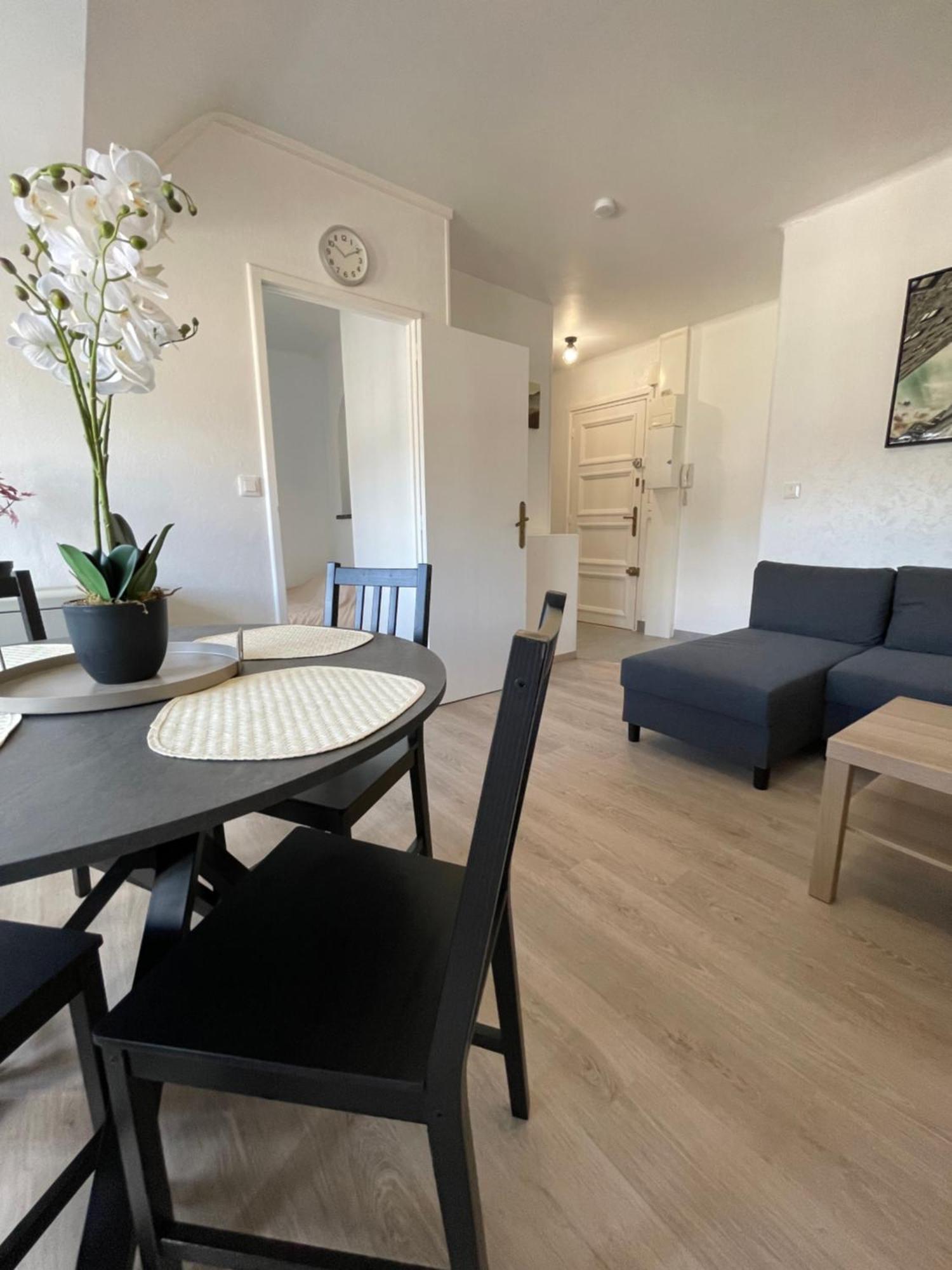 Appartement Renove Tout Equipe, Centre Ville, Proche De La Gare Et Commerce Flers  Exterior foto