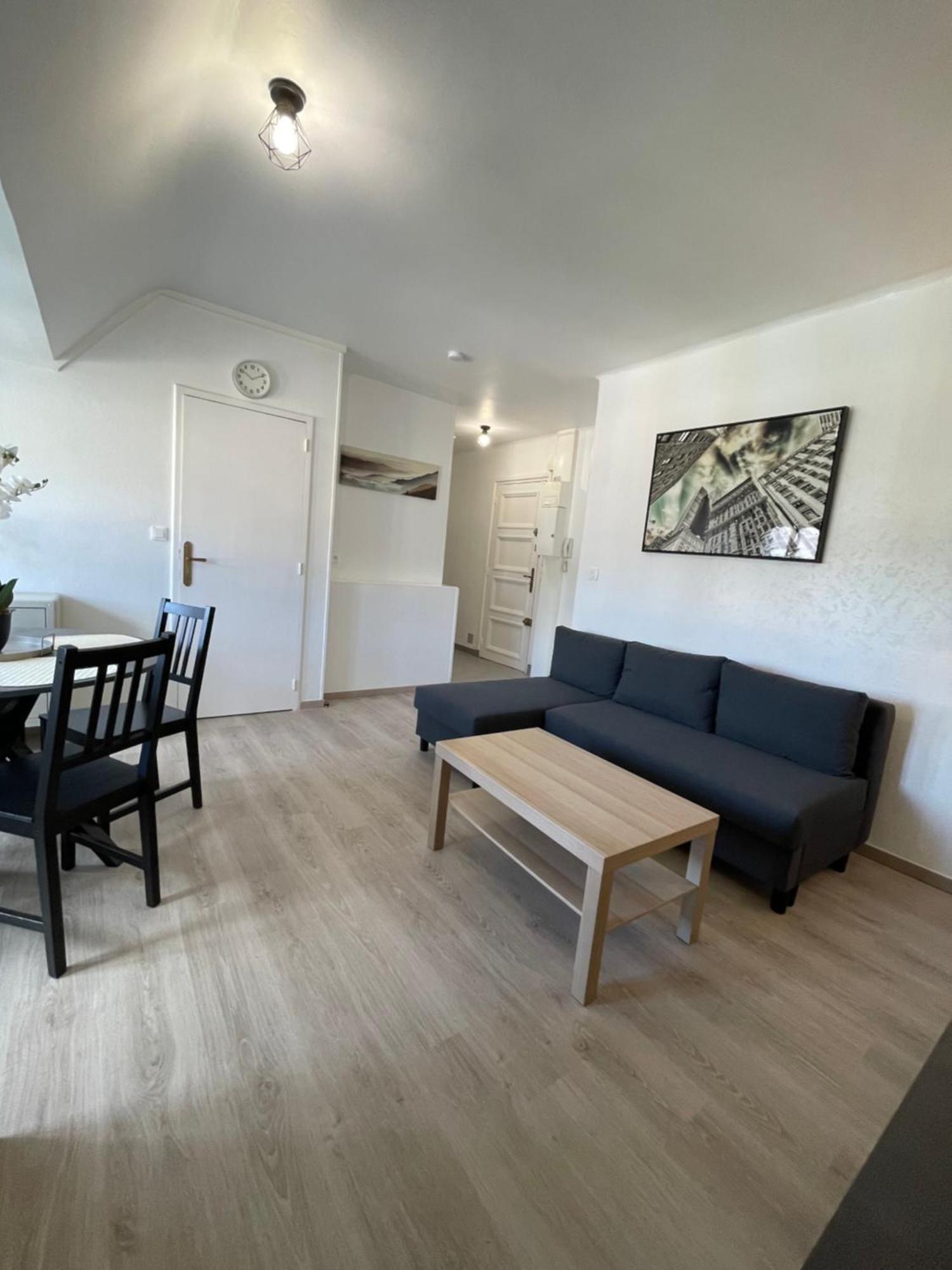 Appartement Renove Tout Equipe, Centre Ville, Proche De La Gare Et Commerce Flers  Exterior foto